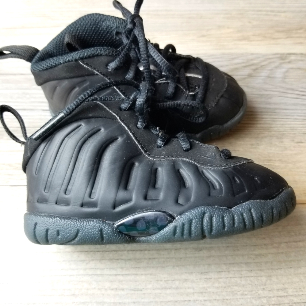 Nike Air Foamposite One Sneakers